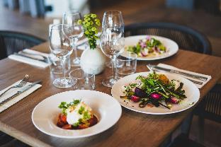 Clarion Hotel® The Pier