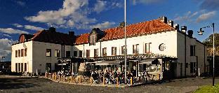 Dockyard Hotel