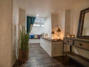 Nice Room with Free Breakfast, Spa Bath