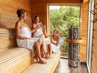 Nice Room with Free Breakfast, Spa Bath